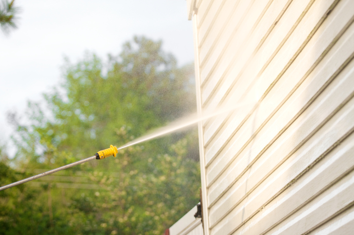 Pressure Pros of the Carolinas | Rock Hill, SC | pressure washing side of house